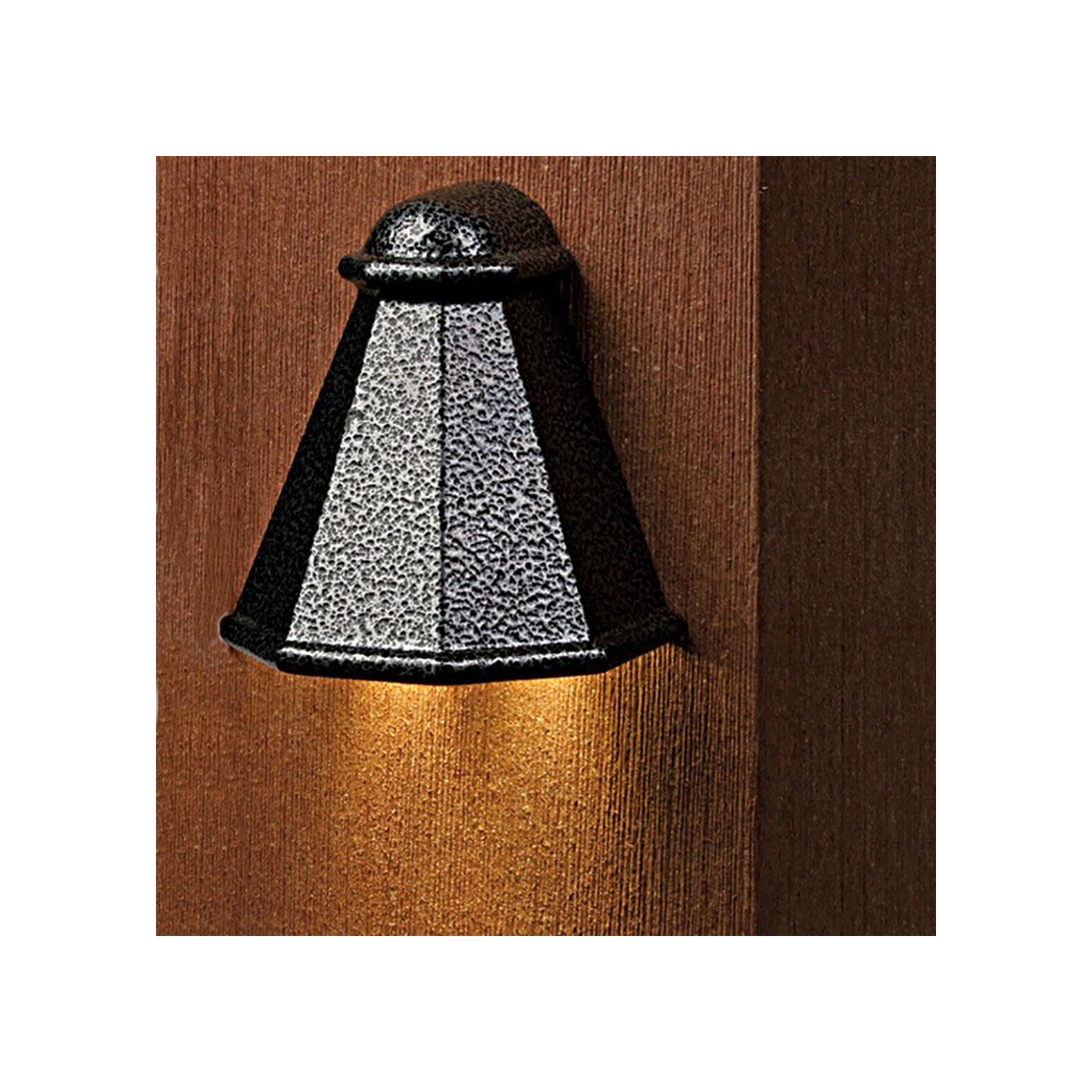 Tear Drop Post Lamp w/Triple Light